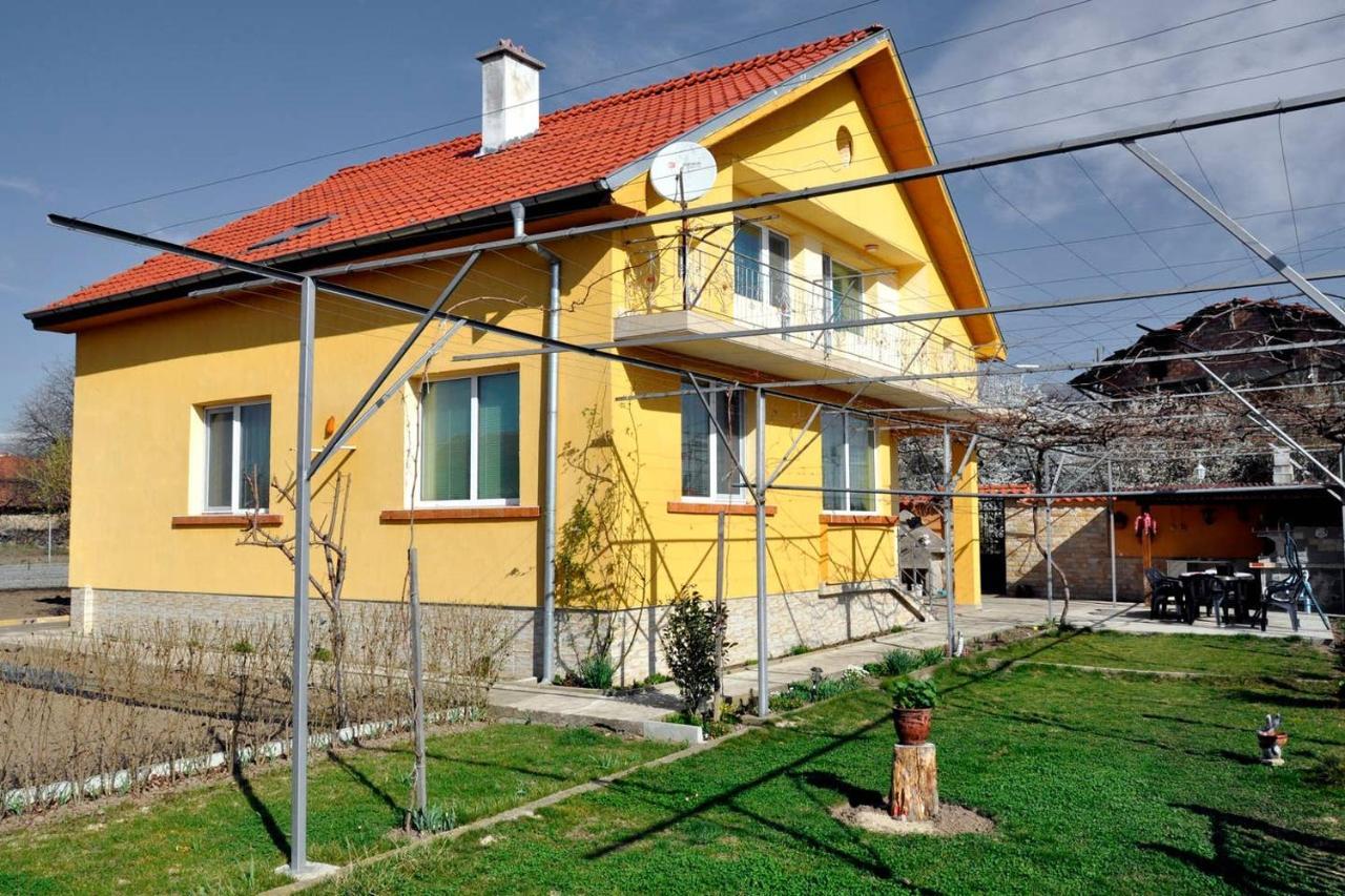 Вила В С. Габарево, Долината На Розите. Gabarevo Exteriör bild